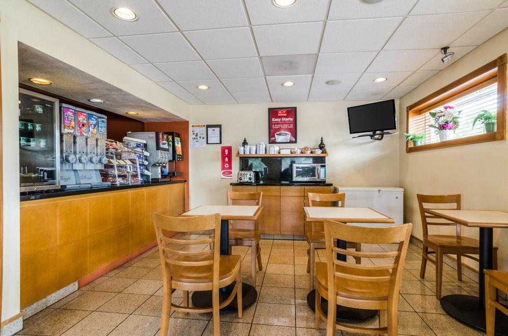 בסילבר ספרינג Econo Lodge Inn & Suites I-35 At Shawnee Mission מראה חיצוני תמונה