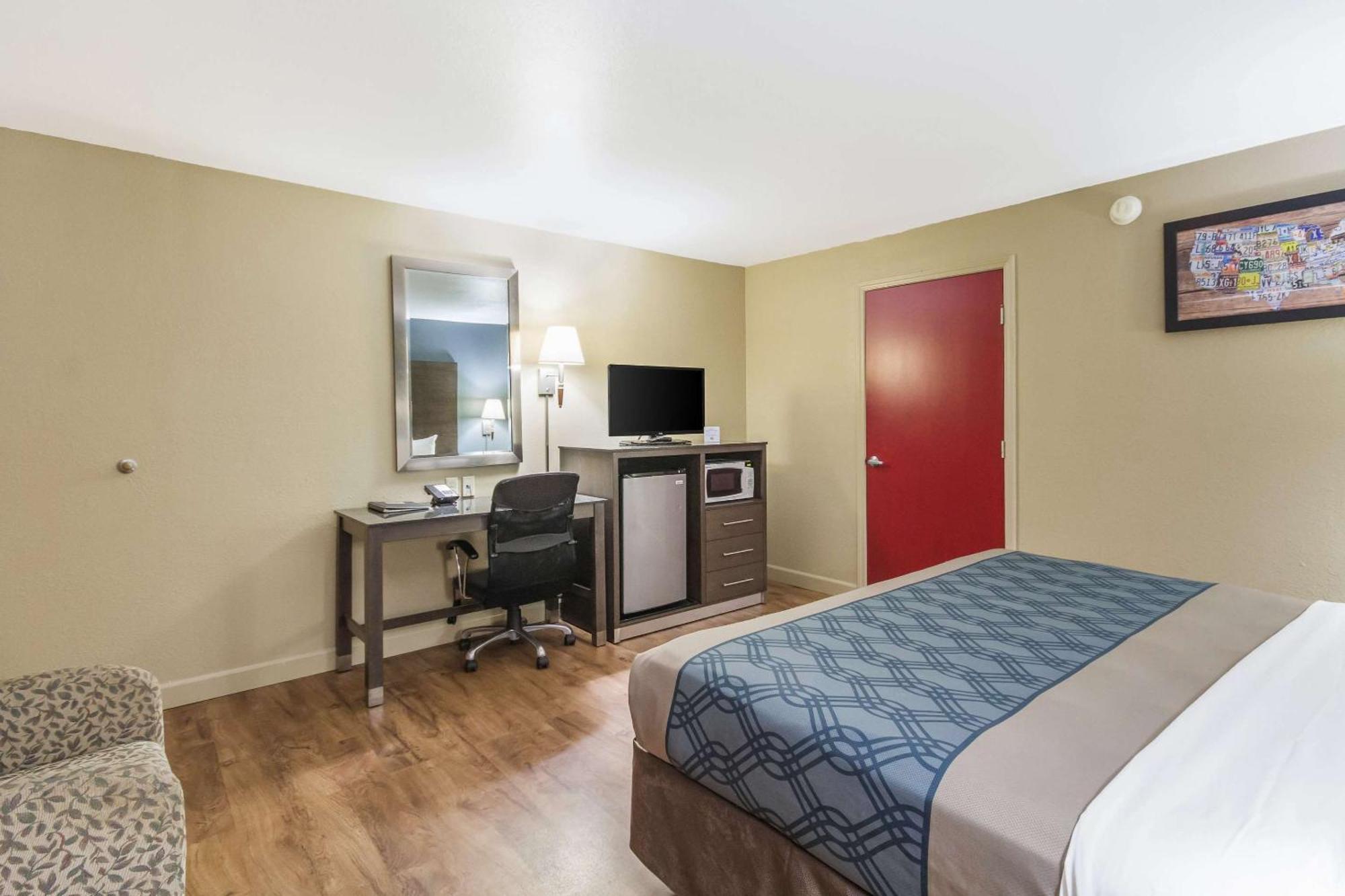בסילבר ספרינג Econo Lodge Inn & Suites I-35 At Shawnee Mission מראה חיצוני תמונה