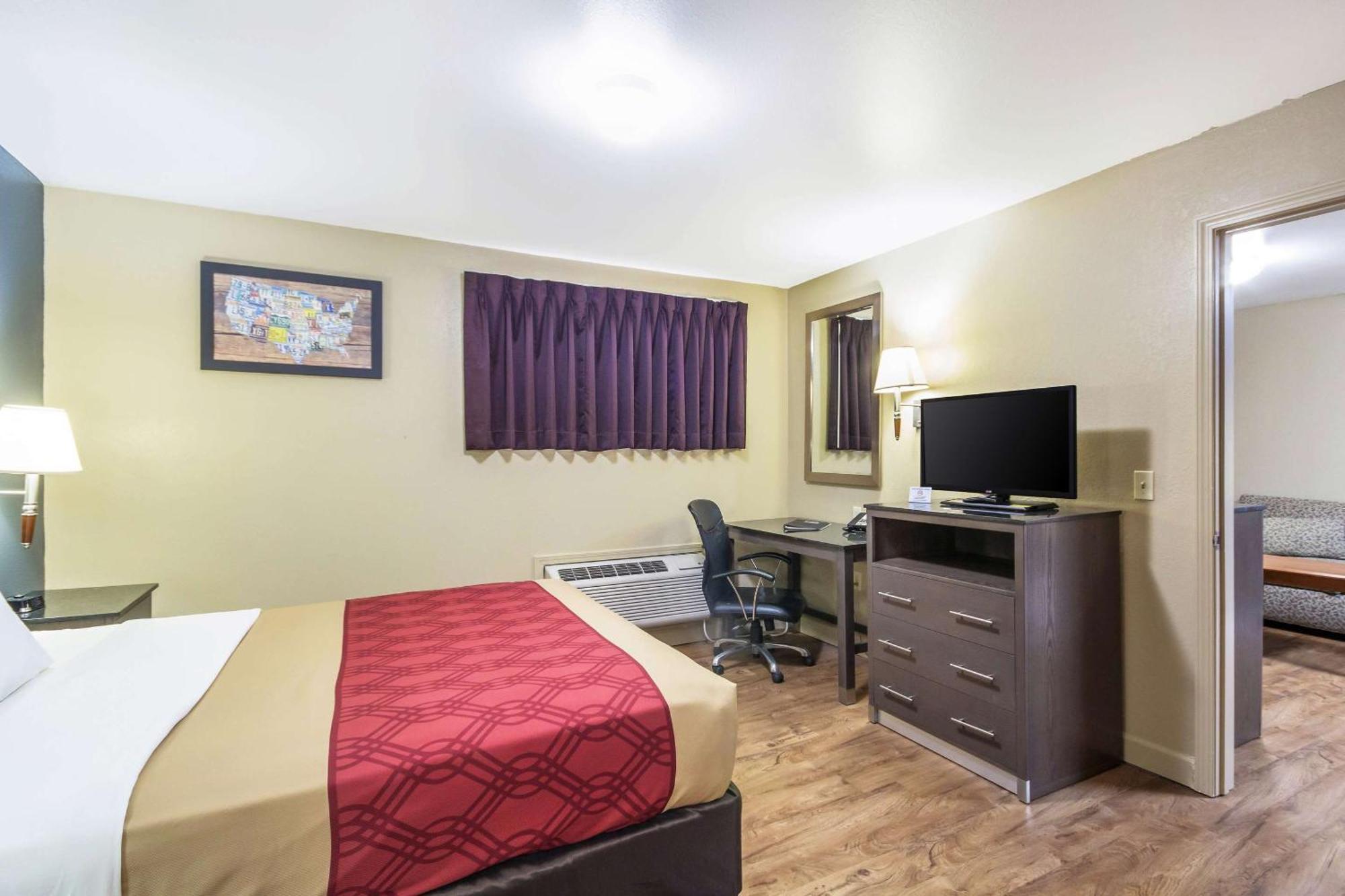 בסילבר ספרינג Econo Lodge Inn & Suites I-35 At Shawnee Mission מראה חיצוני תמונה
