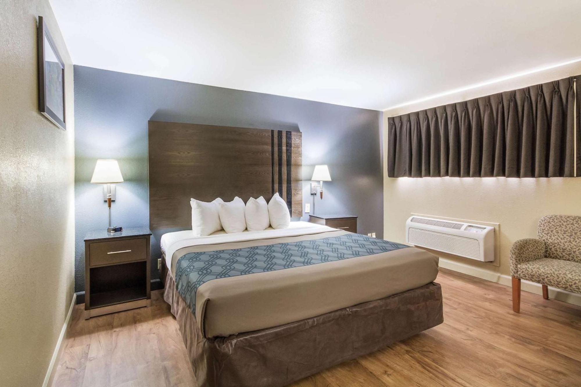 בסילבר ספרינג Econo Lodge Inn & Suites I-35 At Shawnee Mission מראה חיצוני תמונה