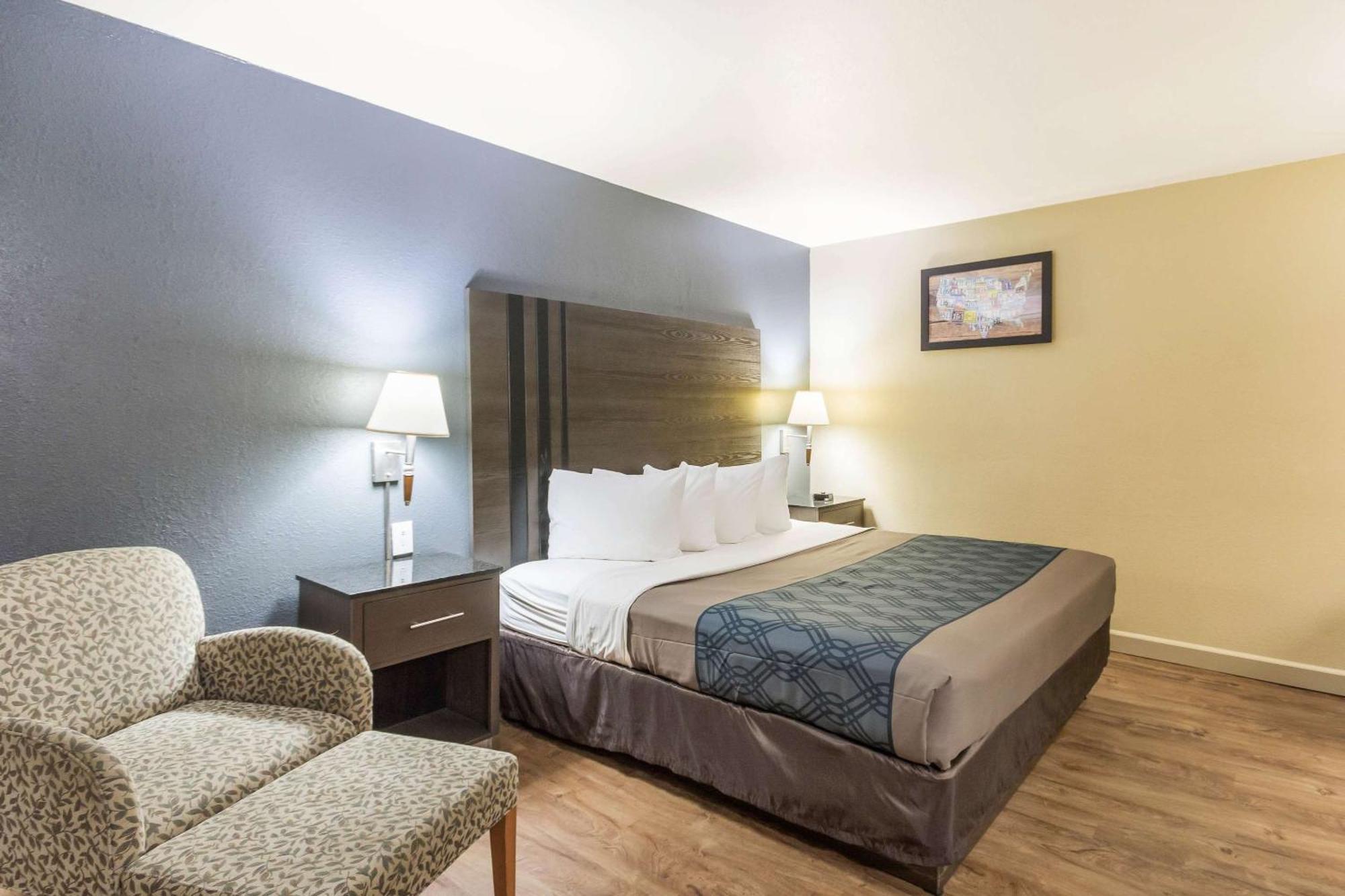 בסילבר ספרינג Econo Lodge Inn & Suites I-35 At Shawnee Mission מראה חיצוני תמונה