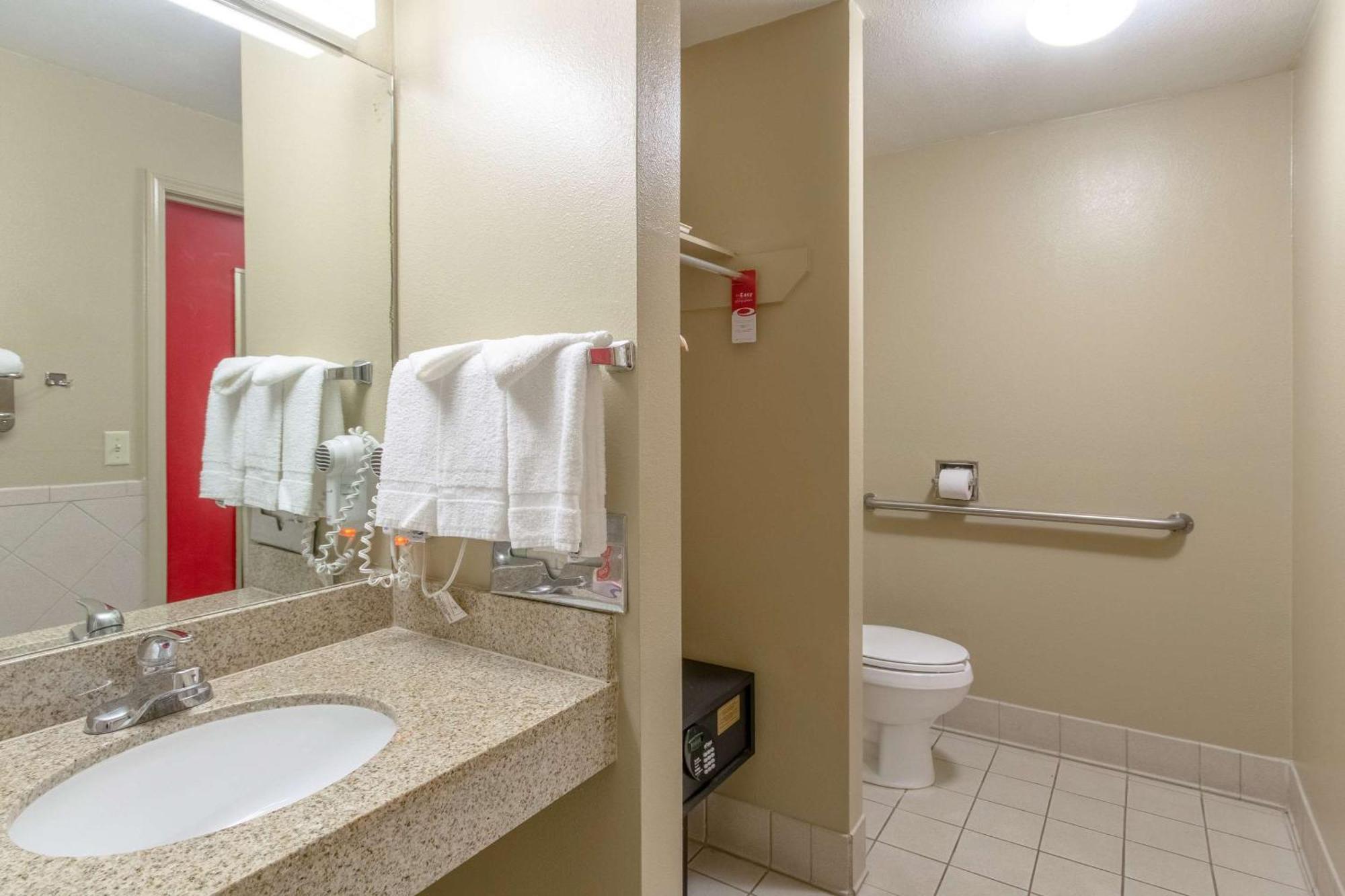בסילבר ספרינג Econo Lodge Inn & Suites I-35 At Shawnee Mission מראה חיצוני תמונה
