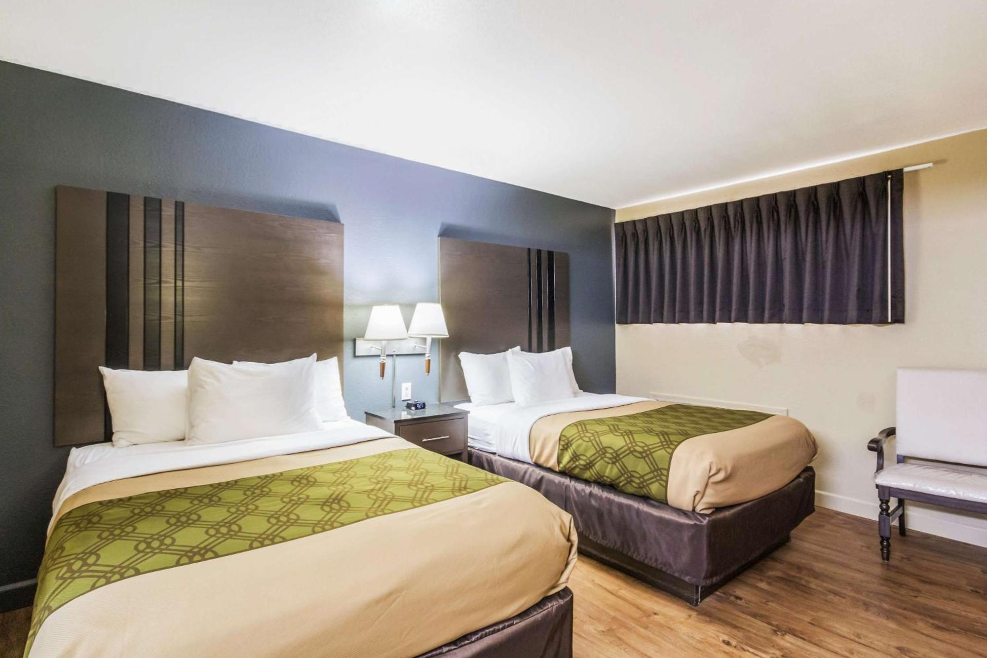בסילבר ספרינג Econo Lodge Inn & Suites I-35 At Shawnee Mission מראה חיצוני תמונה