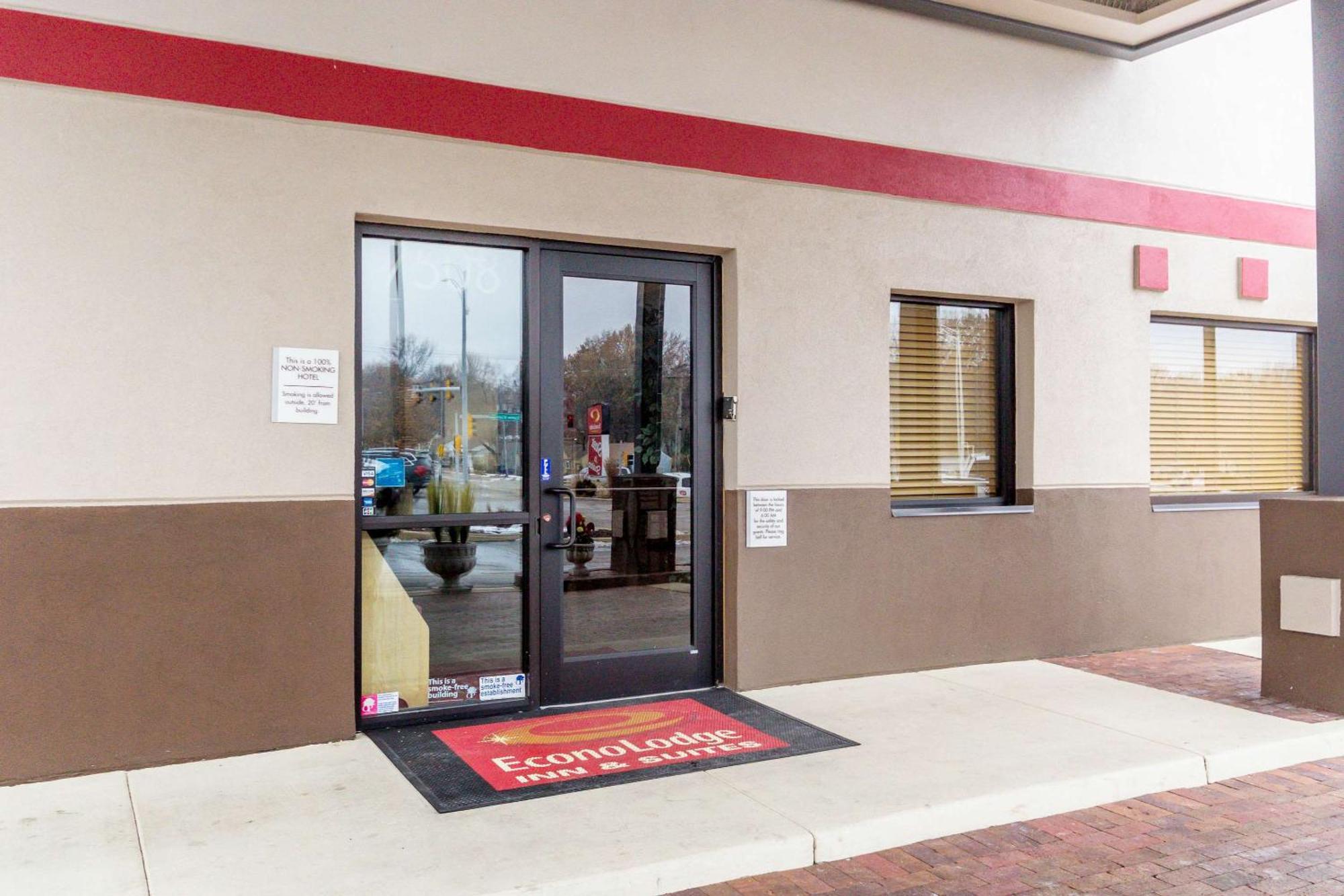 בסילבר ספרינג Econo Lodge Inn & Suites I-35 At Shawnee Mission מראה חיצוני תמונה