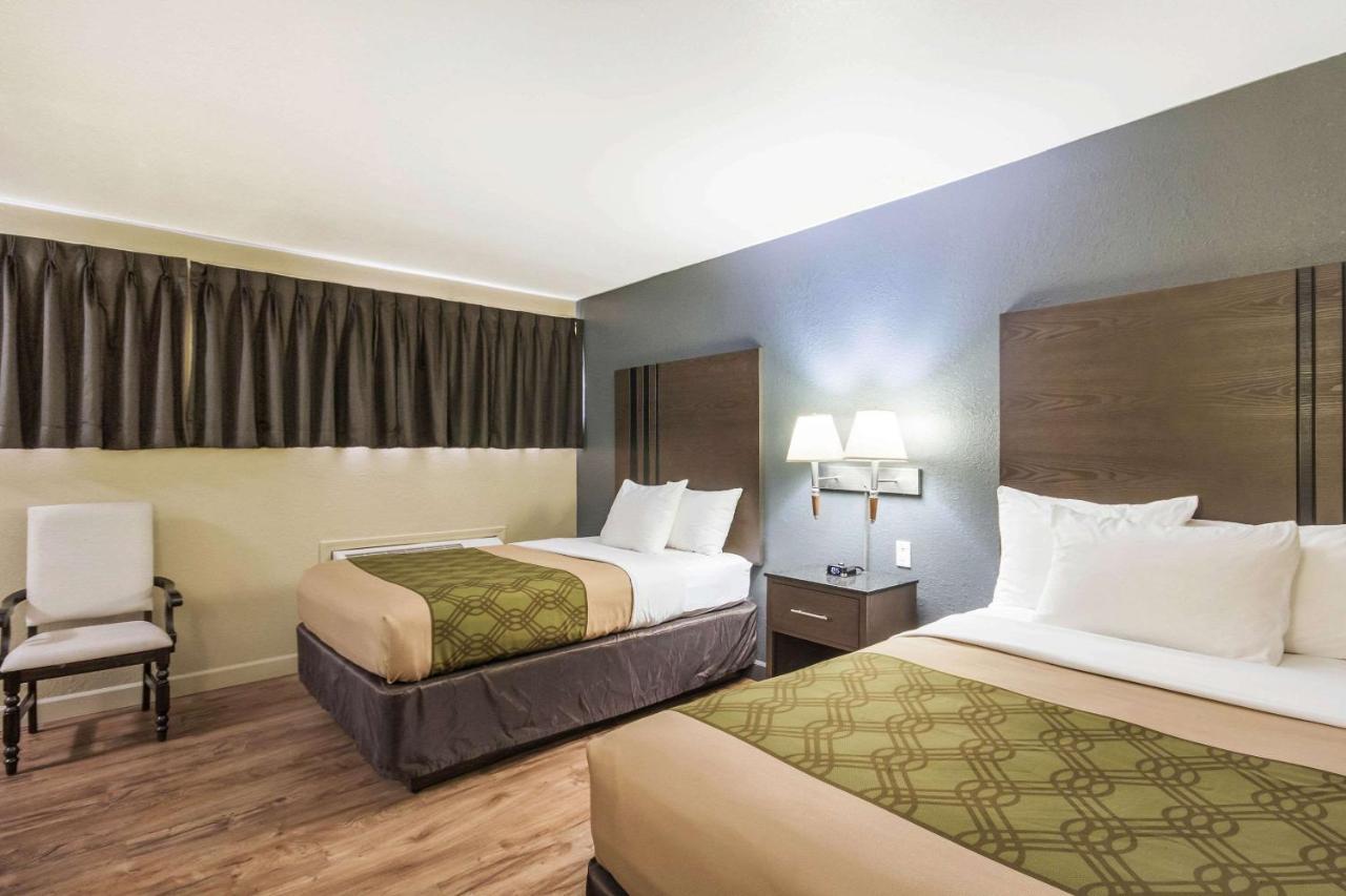 בסילבר ספרינג Econo Lodge Inn & Suites I-35 At Shawnee Mission מראה חיצוני תמונה